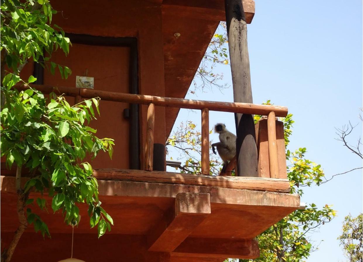Emerald Tiger Retreat Tāla Exterior photo